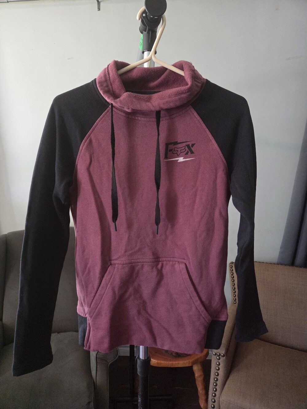Fox Pullover Hoodie in Maroon and Black Accents,mens Small, Runs Small